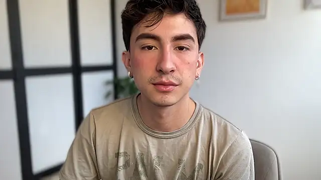 sweettaaron01 online show from May 20, 5:19 pm