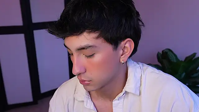 sweettaaron01 online show from June 7, 10:24 pm
