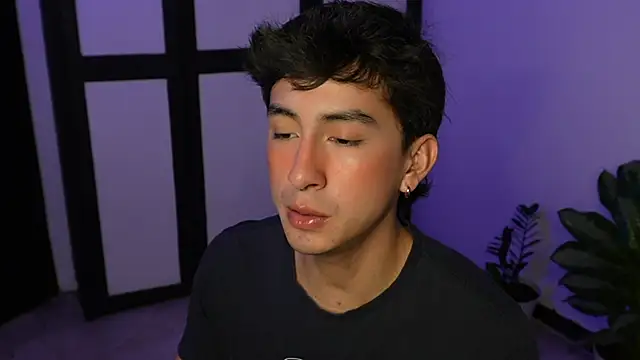 sweettaaron01 online show from June 10, 12:55 am