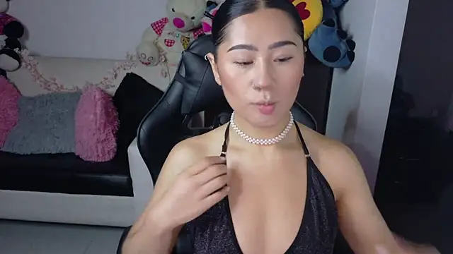 evelyn ch  online show from October 10, 10:47 am