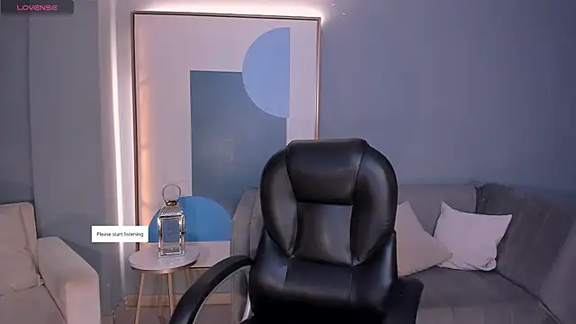 SarahYates online show from April 29, 4:16 am