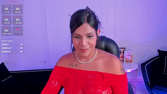 SarahYates online show from July 7, 7:23 am