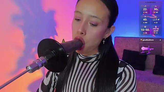 alicemoon   online show from November 11, 10:15 am