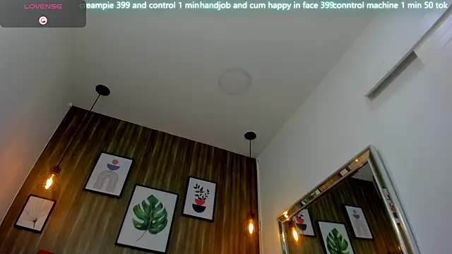 Emma HotLatina online show from December 18, 6:03 pm