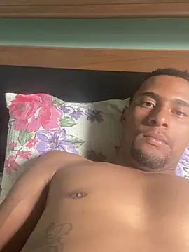 Snapshot of freedmar chatting on January 17, 11:37 am freedmar online show from January 17, 11:37 am