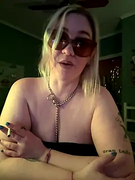 Granlady7 online show from December 16, 4:39 am