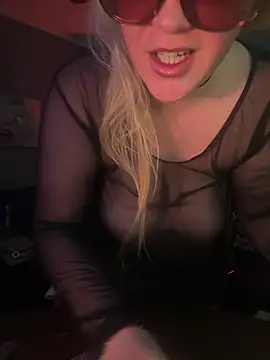 Granlady7 online show from April 30, 1:23 am