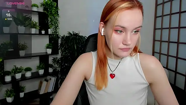 Ida FaneStain online show from October 12, 2:32 am