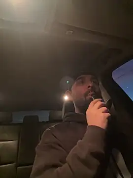 Snapshot of Shots_of_sperm chatting on September 24, 3:32 am Shots of sperm online show from September 24, 3:32 am