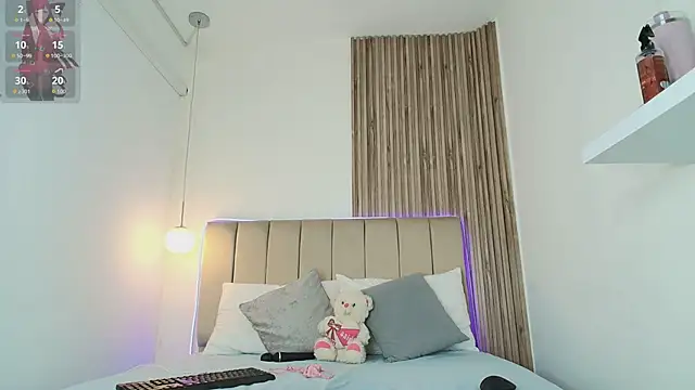 Alisson Owen online show from February 3, 6:40 am