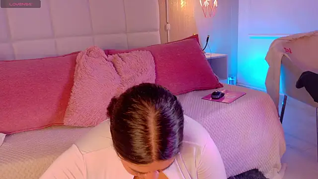 Leah Bensson online show from October 10, 3:55 pm