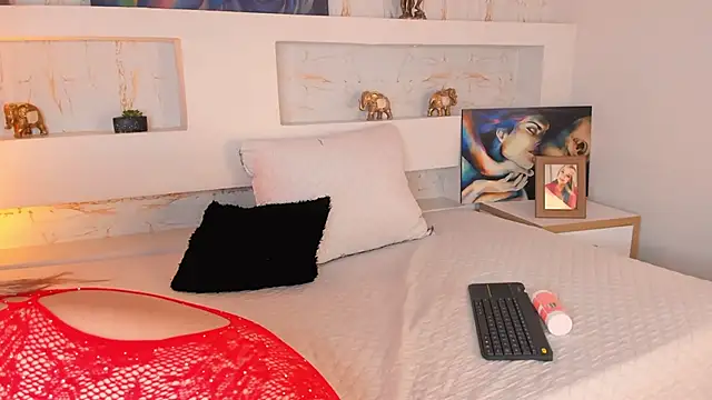 Snapshot of NicoleDiior chatting on September 15, 2:50 pm NicoleDiior online show from September 15, 2:50 pm