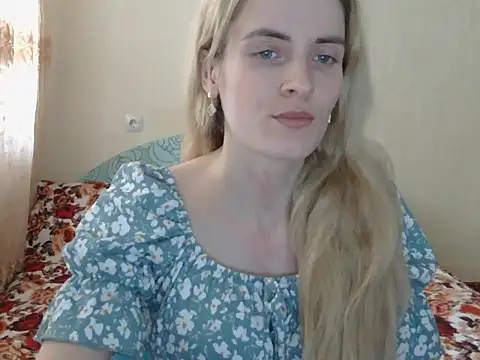 Snapshot of JayeTyler chatting on February 12, 8:20 am JayeTyler online show from February 12, 8:20 am