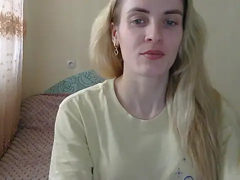 Snapshot of JayeTyler chatting on February 25, 7:07 am JayeTyler online show from February 25, 7:07 am