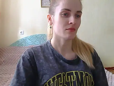 Snapshot of JayeTyler chatting on March 4, 7:03 am JayeTyler online show from March 4, 7:03 am