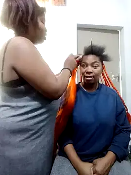 ShySexyBaddiexx online show from November 19, 8:14 am