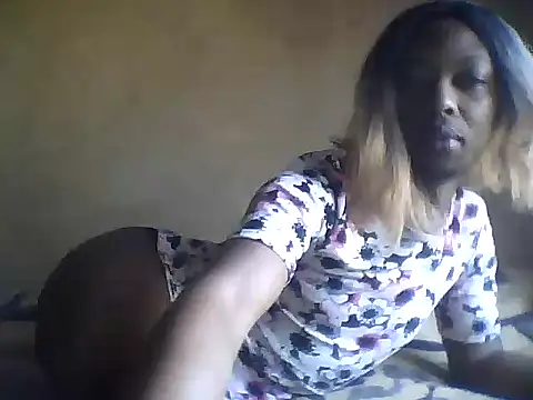 Snapshot of Blackyfreackygay chatting on June 15, 7:54 am Blackyfreackygay online show from June 15, 7:54 am