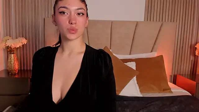 Snapshot of Victoria_Beaumont chatting on November 7, 12:05 pm Victoria Beaumont online show from November 7, 12:05 pm