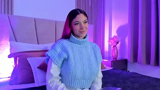 Snapshot of Victoria_Beaumont chatting on November 14, 11:42 am Victoria Beaumont online show from November 14, 11:42 am