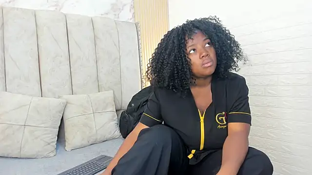 kiarazafira online show from September 12, 10:15 am