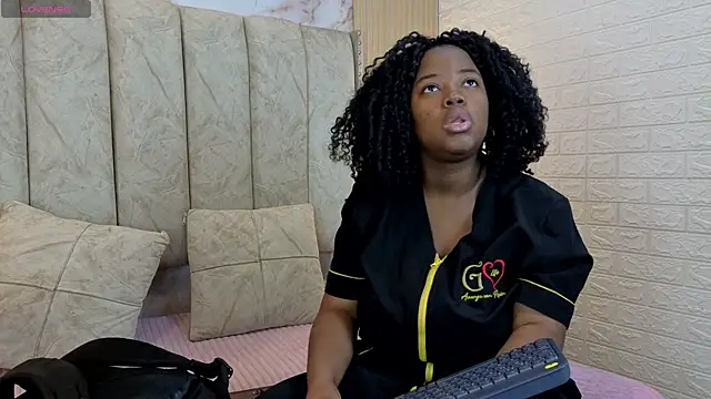 kiarazafira online show from October 7, 11:18 am