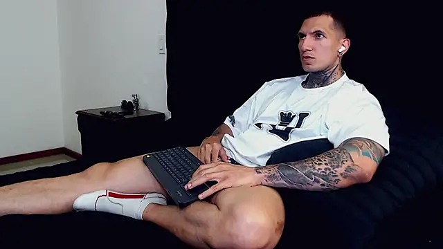 Shane Clay online show from October 6, 9:23 pm