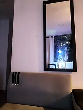 Snapshot of Hiroshi_Shen chatting on December 17, 11:11 pm Hiroshi Shen online show from December 17, 11:11 pm