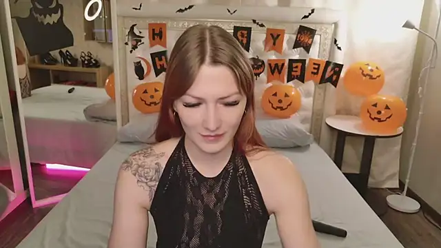 Snapshot of Alice_on_fire chatting on November 2, 1:30 am Alice on fire online show from November 2, 1:30 am