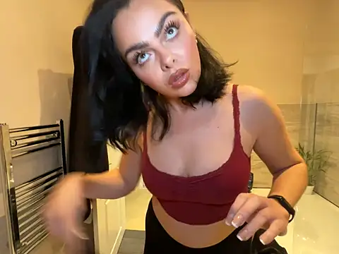 FrancescaXO online show from March 15, 8:37 pm