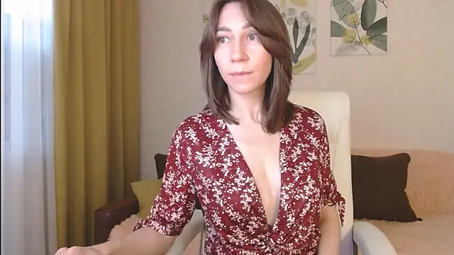 GoodGlamorGirl online show from February 3, 4:25 am