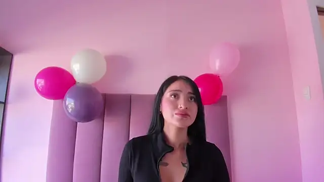 Snapshot of violet_myerrs chatting on November 8, 1:44 pm violet myerrs online show from November 8, 1:44 pm