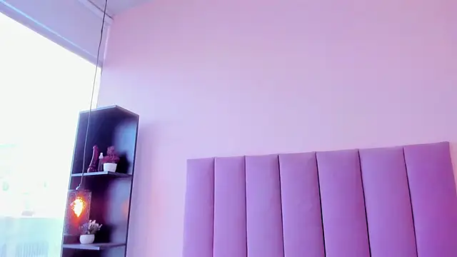 Snapshot of violet_myerrs chatting on November 10, 12:37 pm violet myerrs online show from November 10, 12:37 pm