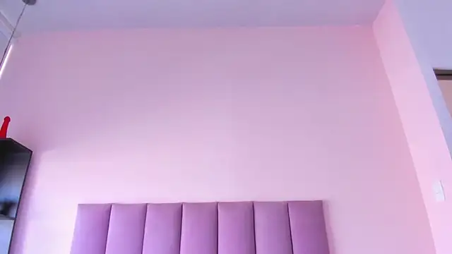 Snapshot of violet_myerrs chatting on November 12, 1:22 pm violet myerrs online show from November 12, 1:22 pm