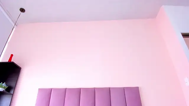 Snapshot of violet_myerrs chatting on November 15, 1:29 pm violet myerrs online show from November 15, 1:29 pm