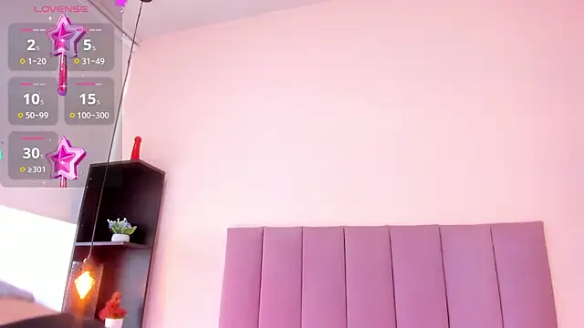 Snapshot of violet_myerrs chatting on November 19, 12:49 pm violet myerrs online show from November 19, 12:49 pm