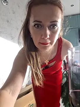 Snapshot of Isabe1 chatting on December 18, 9:32 pm Isabe1 online show from December 18, 9:32 pm