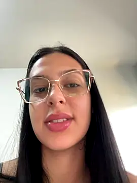 jujuarantes  2025 online show from September 23, 3:15 pm