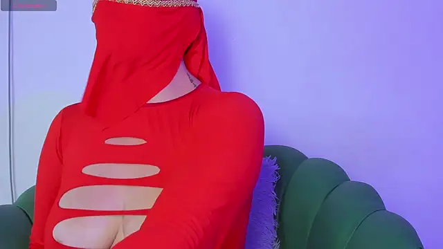 Snapshot of Aisha_Malek chatting on February 17, 8:15 pm Aisha Malek online show from February 17, 8:15 pm