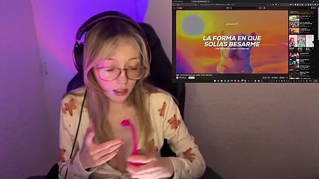 ReenKitty online show from April 22, 3:42 am