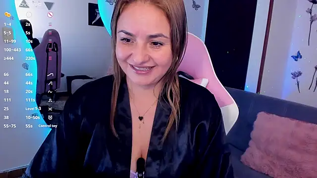 luciamature  online show from September 25, 9:29 pm