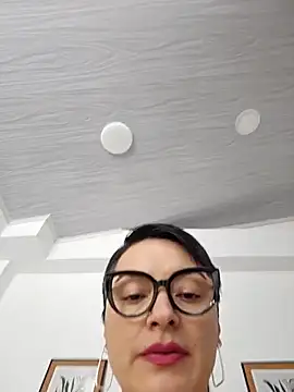 Daniela Leonn online show from September 18, 7:27 pm