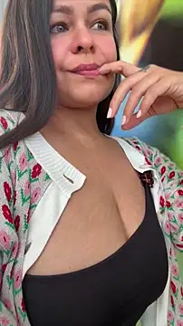 sweet shadil  online show from May 23, 1:48 pm