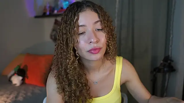 isabella-garcia- online show from November 17, 9:53 pm