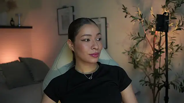isabella-garcia- online show from July 15, 1:33 am