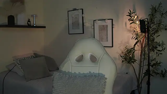 isabella-garcia- online show from July 19, 12:25 am