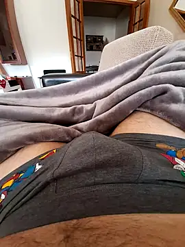 stella1980 online show from March 3, 9:04 am