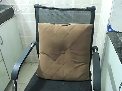 lovepihuu online show from November 8, 5:40 am