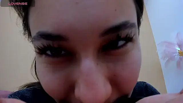 Snapshot of Kat__cat chatting on October 20, 3:18 am Kat cat online show from October 20, 3:18 am