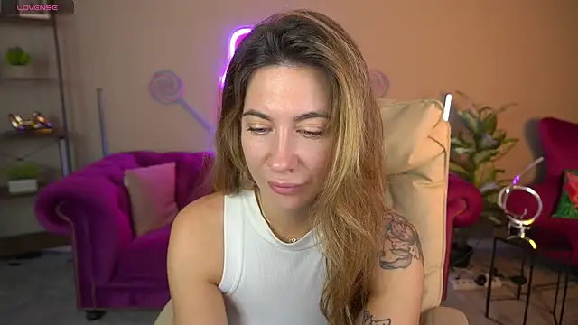 KateShanny online show from December 4, 6:44 am