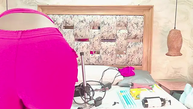 ZOLEY WATSON online show from January 18, 3:10 am